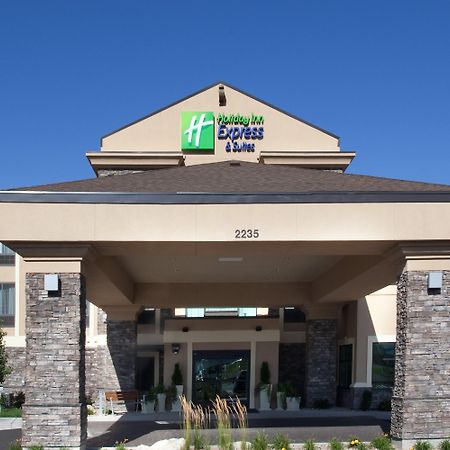 Holiday Inn Express & Suites Logan By Ihg Exteriör bild