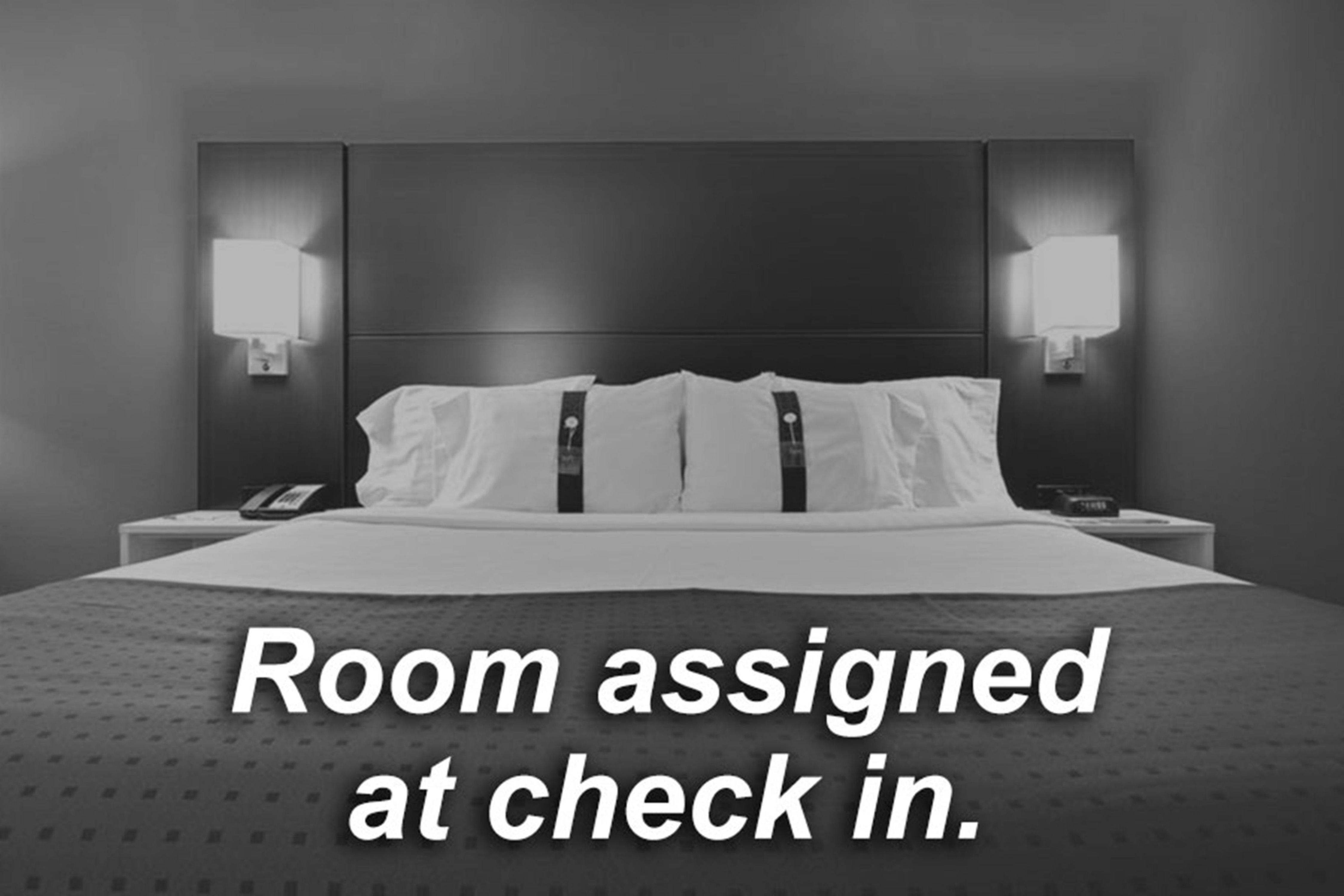 Holiday Inn Express & Suites Logan By Ihg Exteriör bild