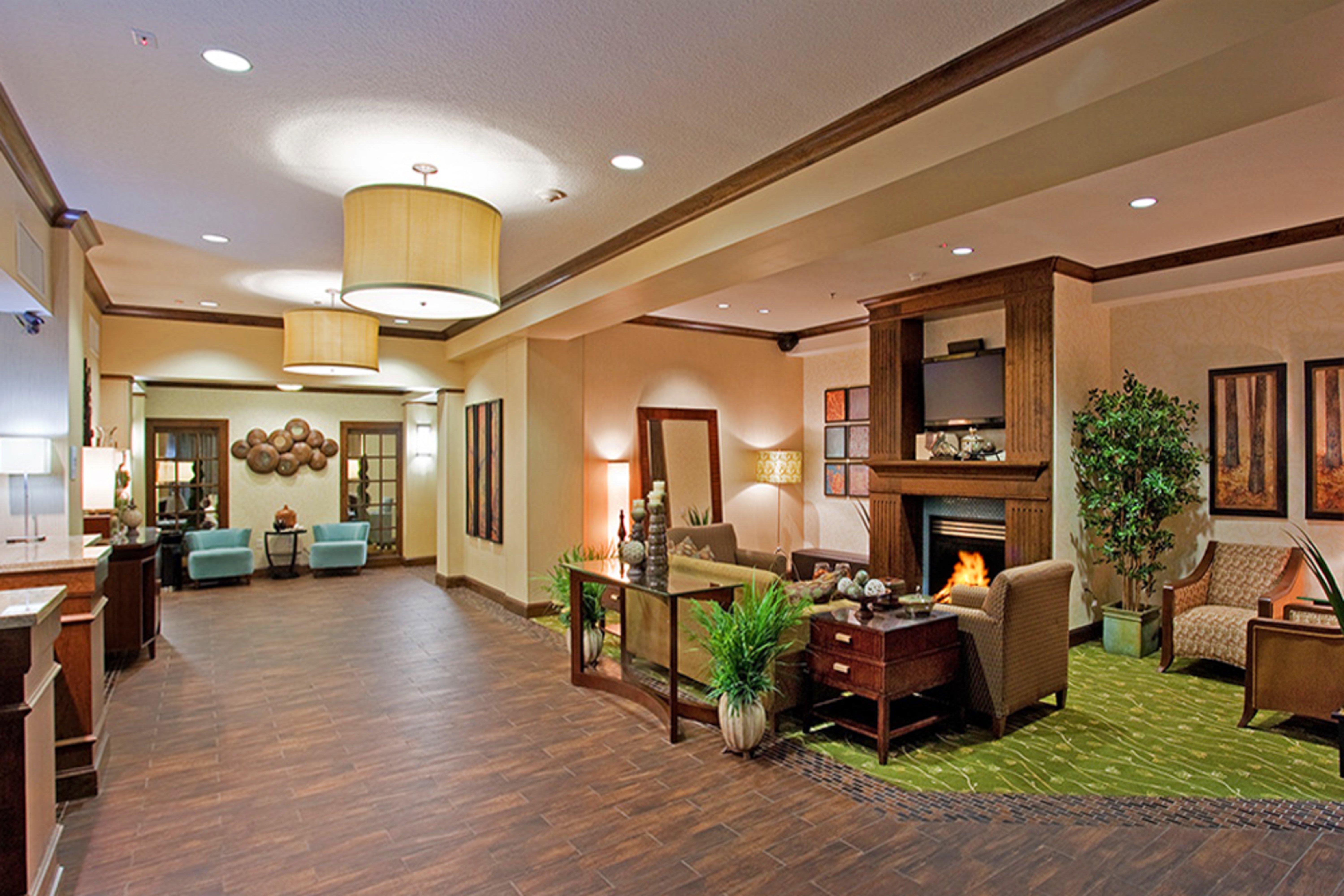 Holiday Inn Express & Suites Logan By Ihg Exteriör bild