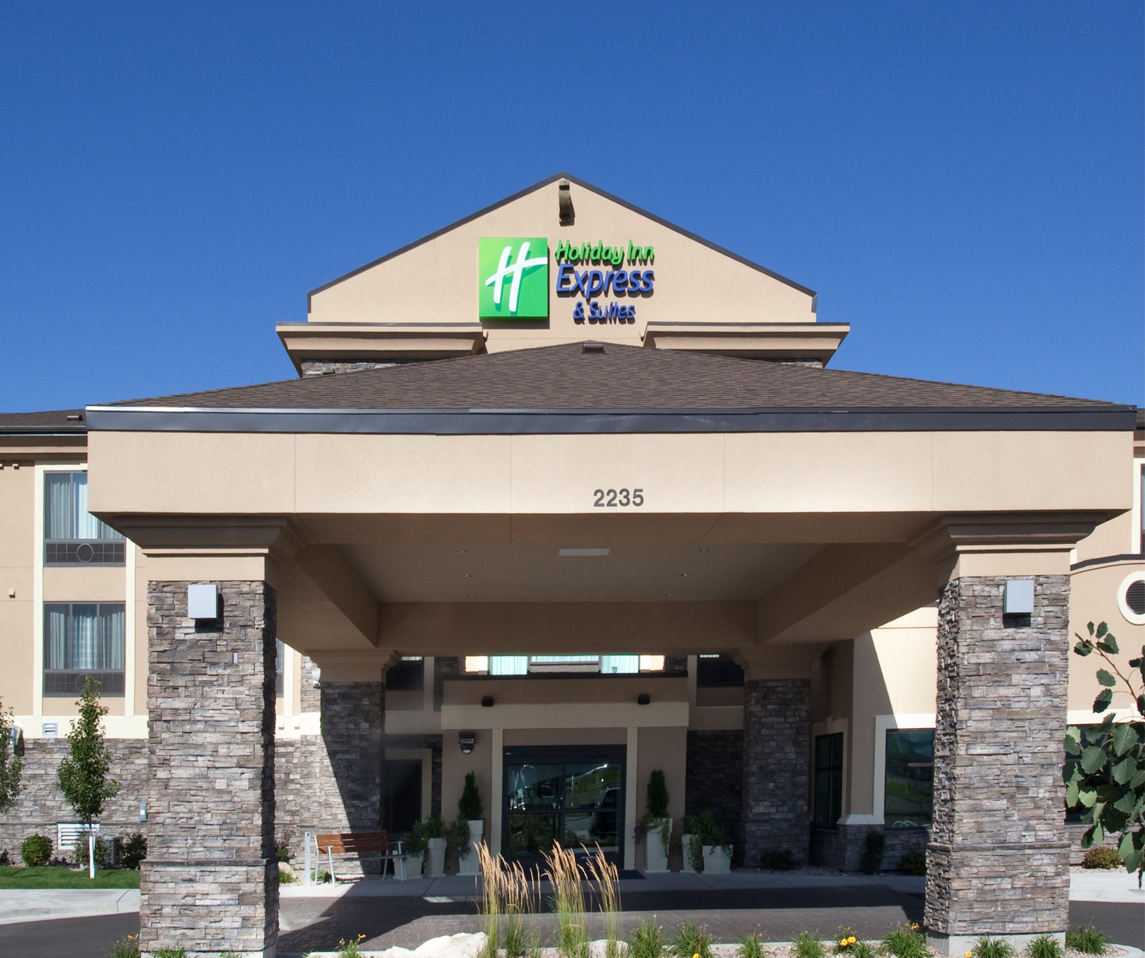 Holiday Inn Express & Suites Logan By Ihg Exteriör bild