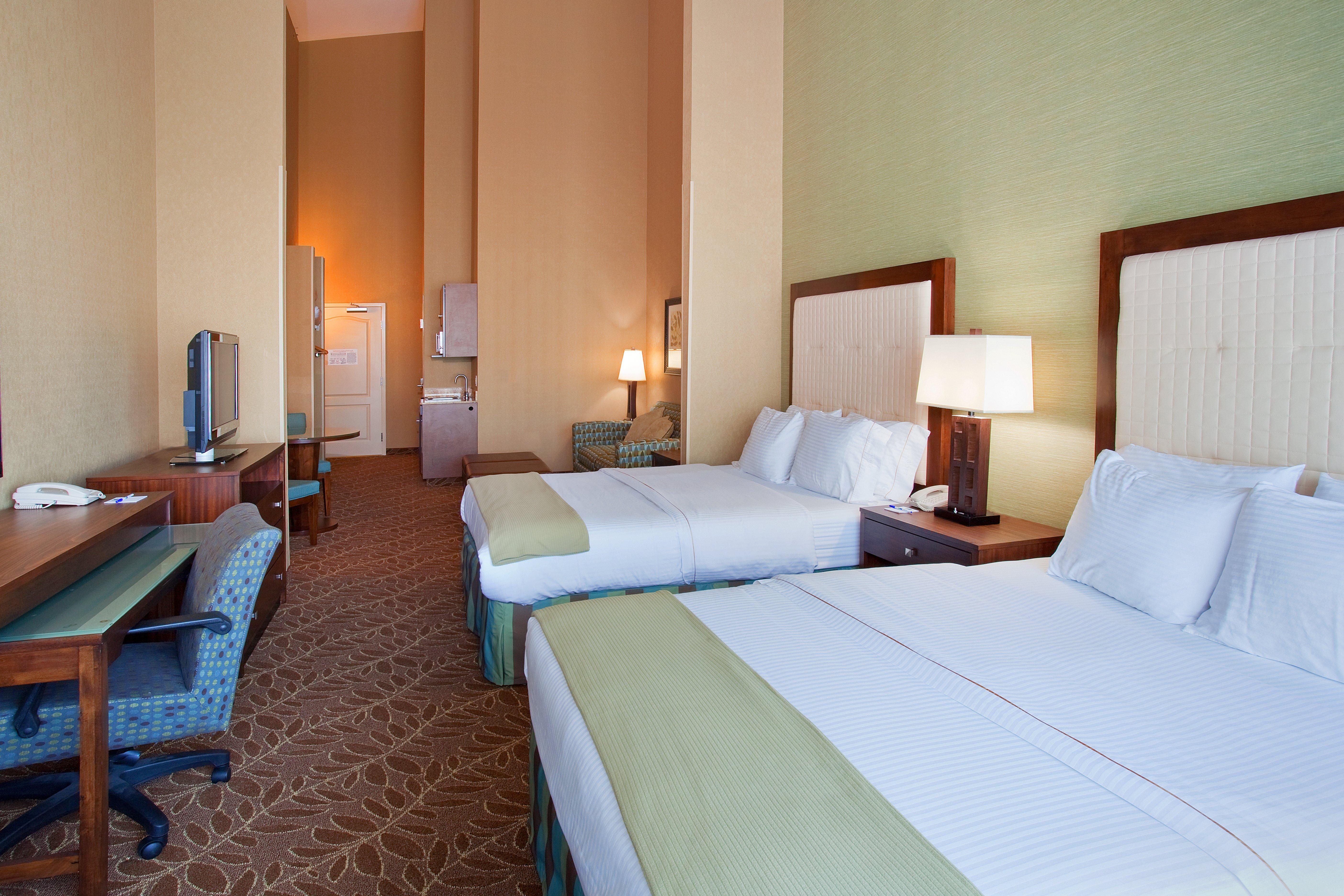 Holiday Inn Express & Suites Logan By Ihg Exteriör bild